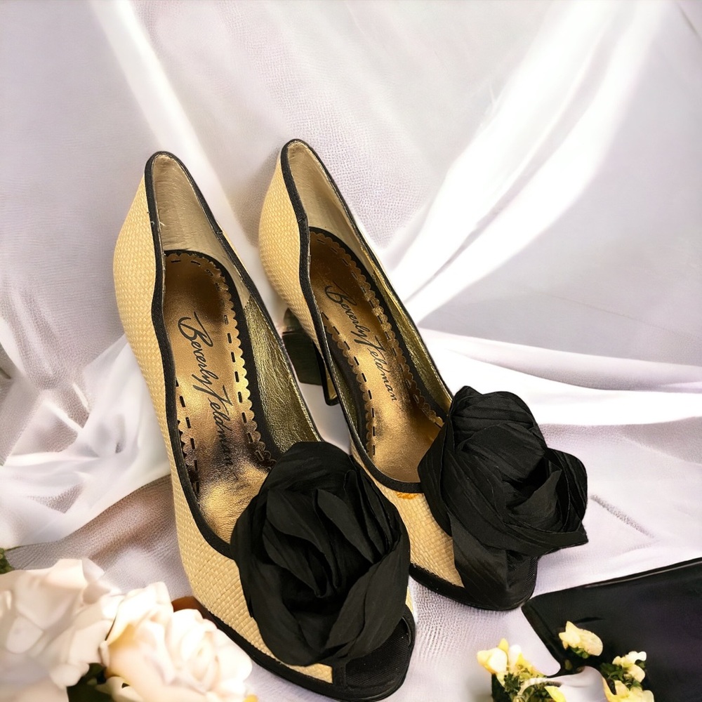 NWOT Beverly Feldman Gold and Black Heels - Picture 2 of 6